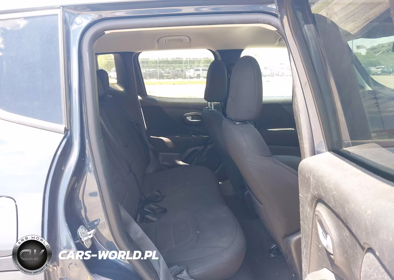 2019 Jeep Renegade Latitude 4X4 VIN:ZACNJBBB7KPK68826 - 8