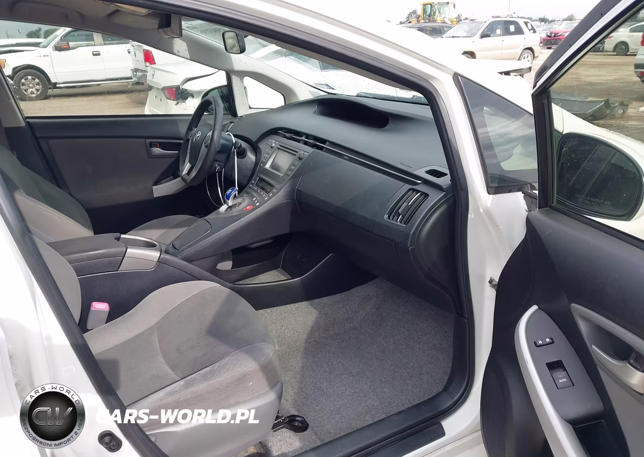 2012 Toyota Prius Two VIN:JTDKN3DU9C5533416 - 5