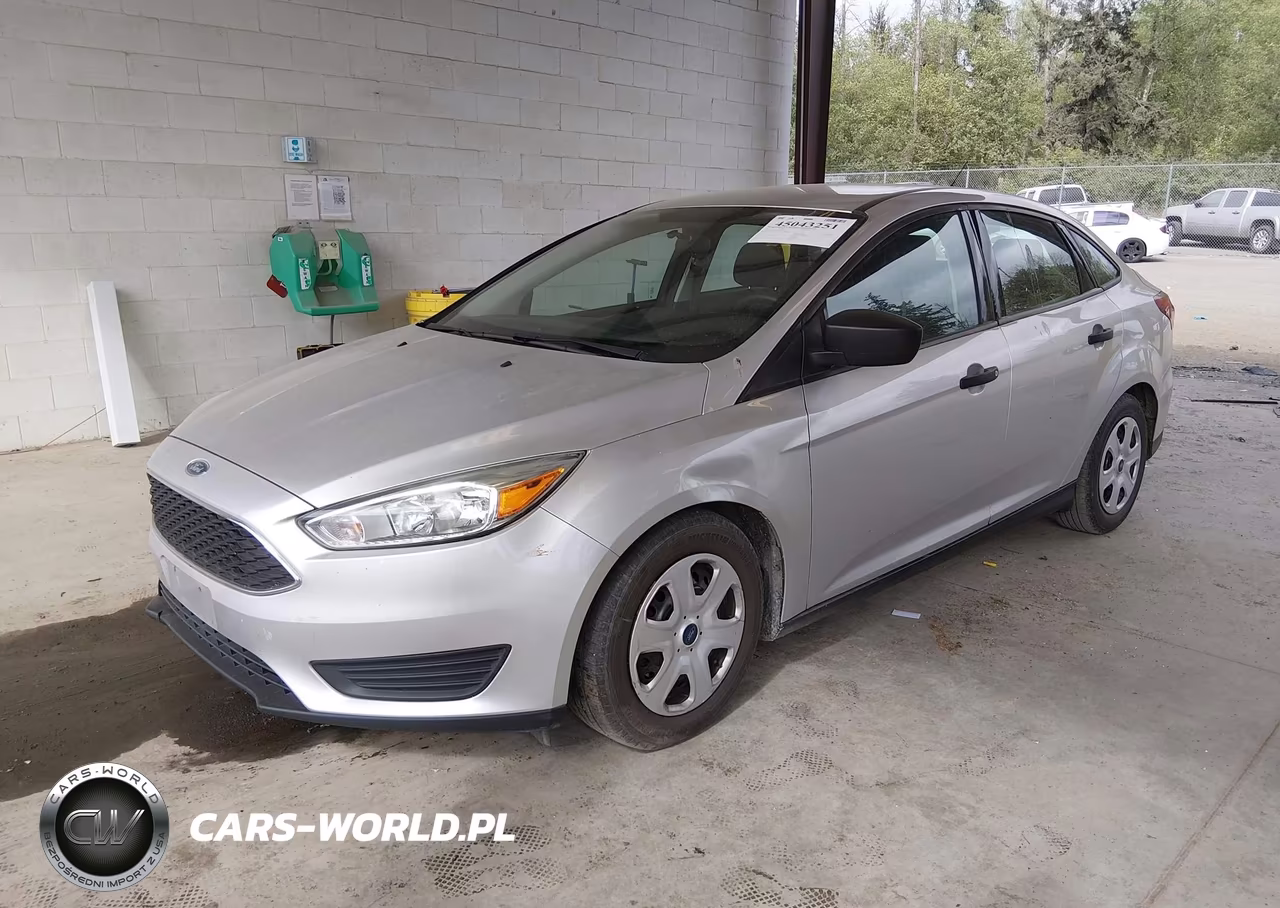 2015 Ford Focus S VIN:1FADP3E28FL281728 - 2