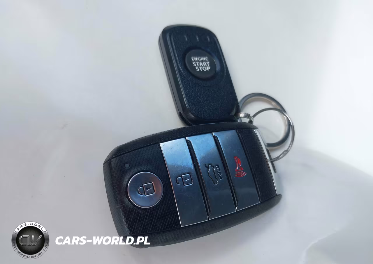 2019 Kia Optima S VIN:5XXGT4L37KG366560 - 11