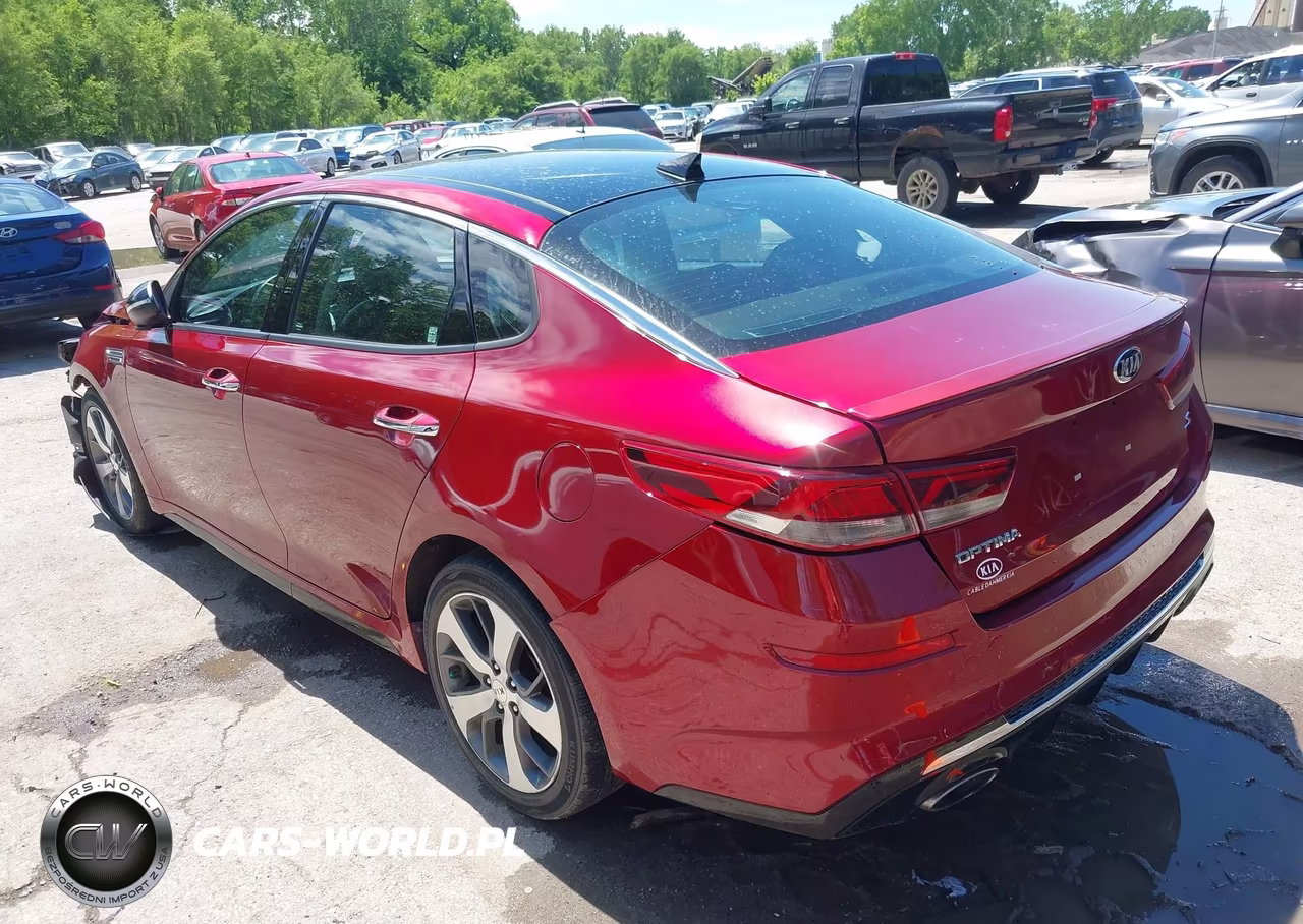 2019 Kia Optima S VIN:5XXGT4L37KG366560 - 3