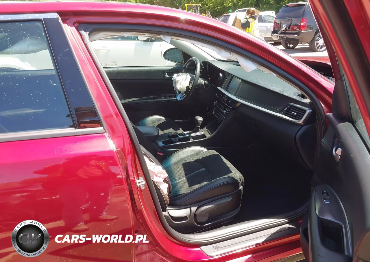 2019 Kia Optima S VIN:5XXGT4L37KG366560 - 5