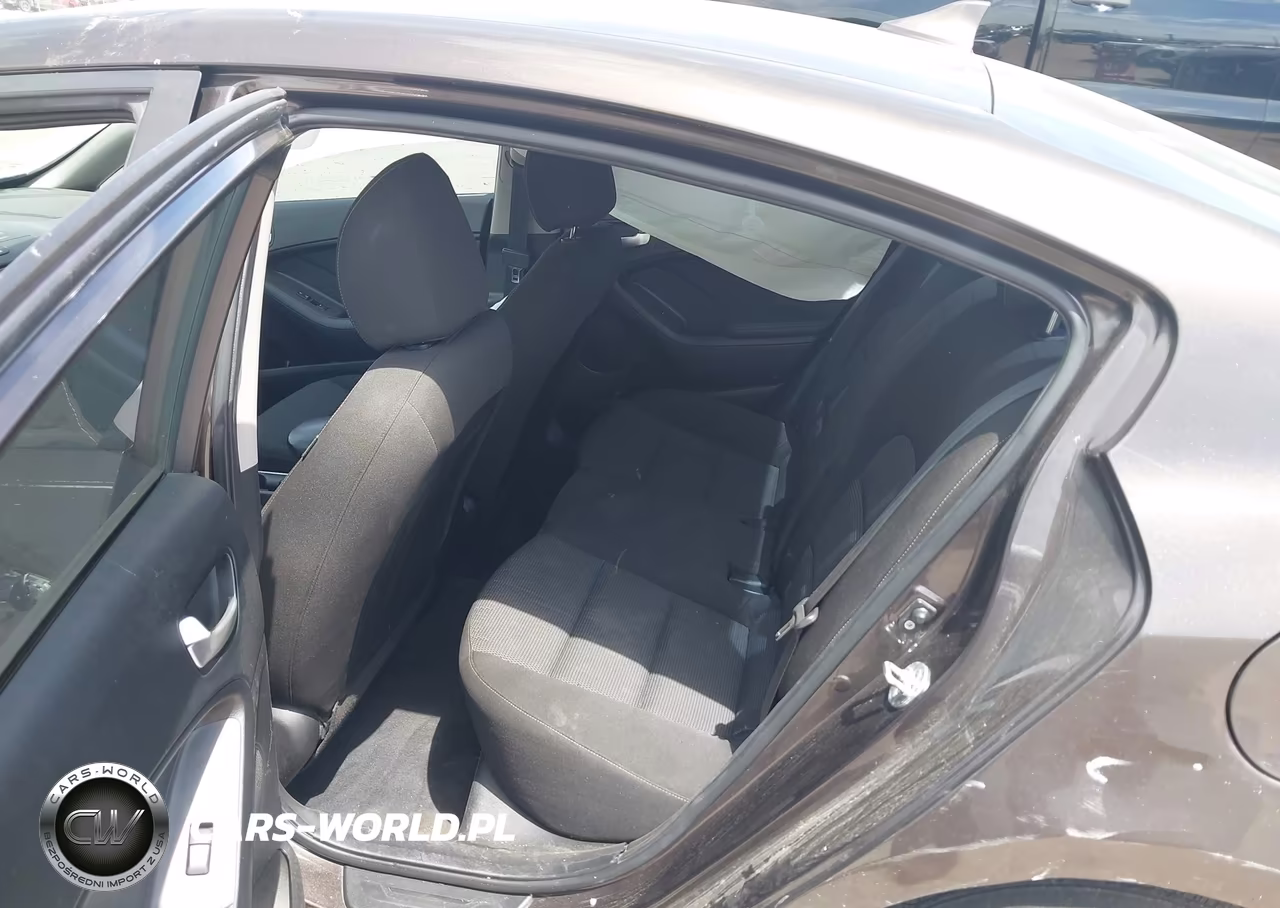 2017 Kia Forte Lx VIN:3KPFK4A72HE025962 - 8