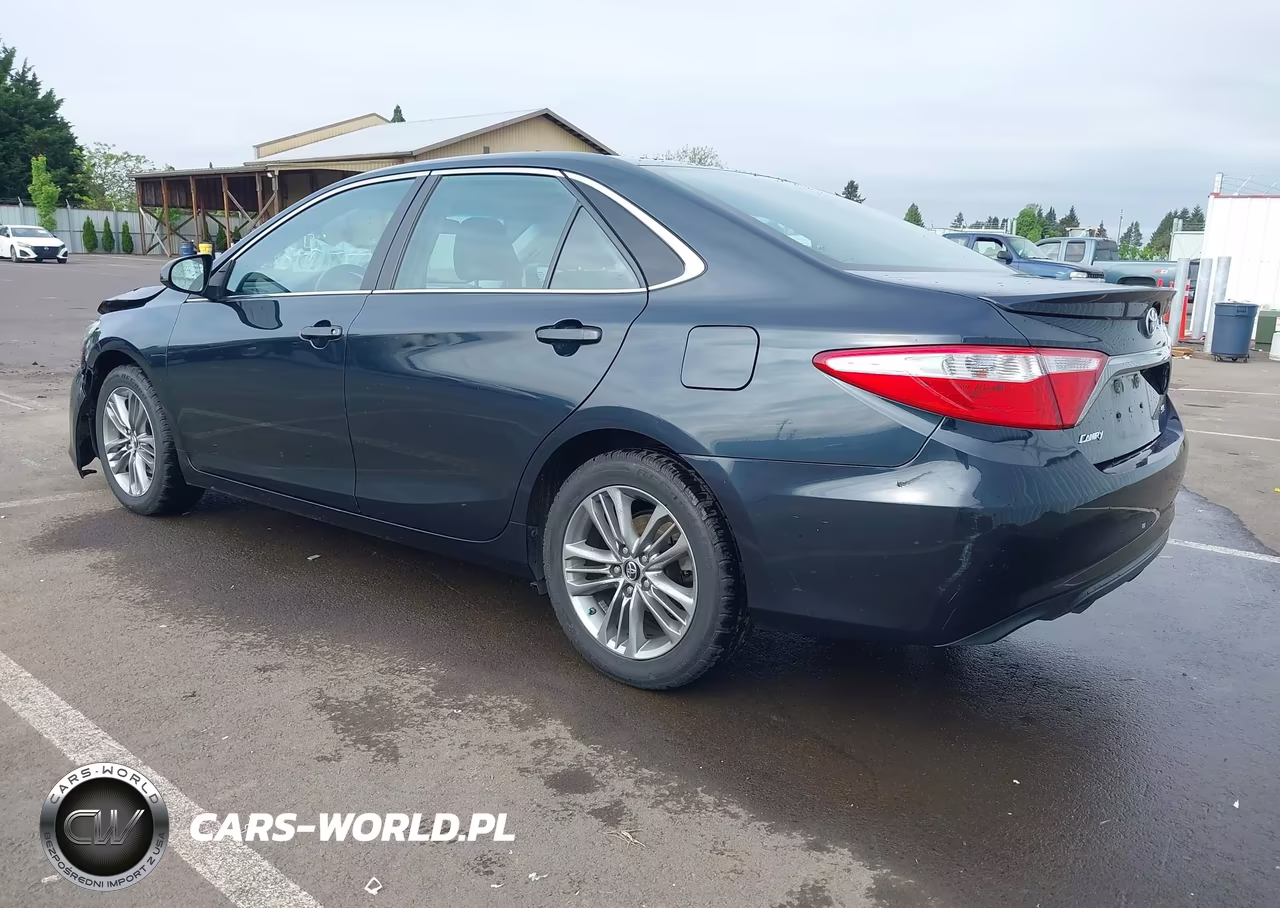2016 Toyota Camry Se VIN:4T1BF1FK5GU196179 - 3