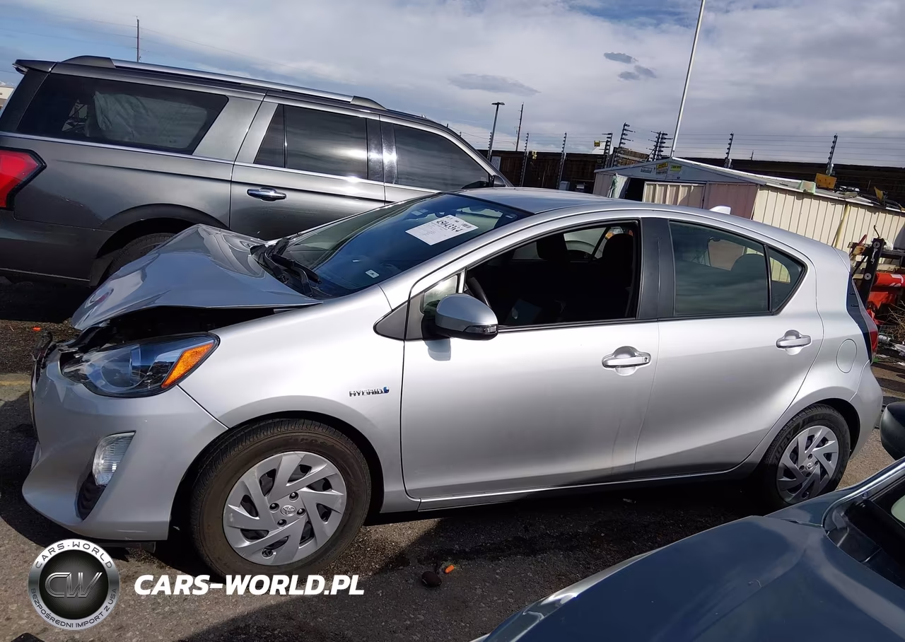 2016 Toyota Prius C Two VIN:JTDKDTB37G1119075 - 14