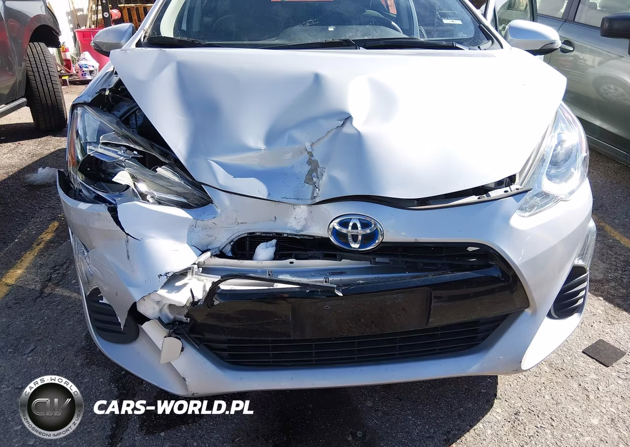 2016 Toyota Prius C Two VIN:JTDKDTB37G1119075 - 6