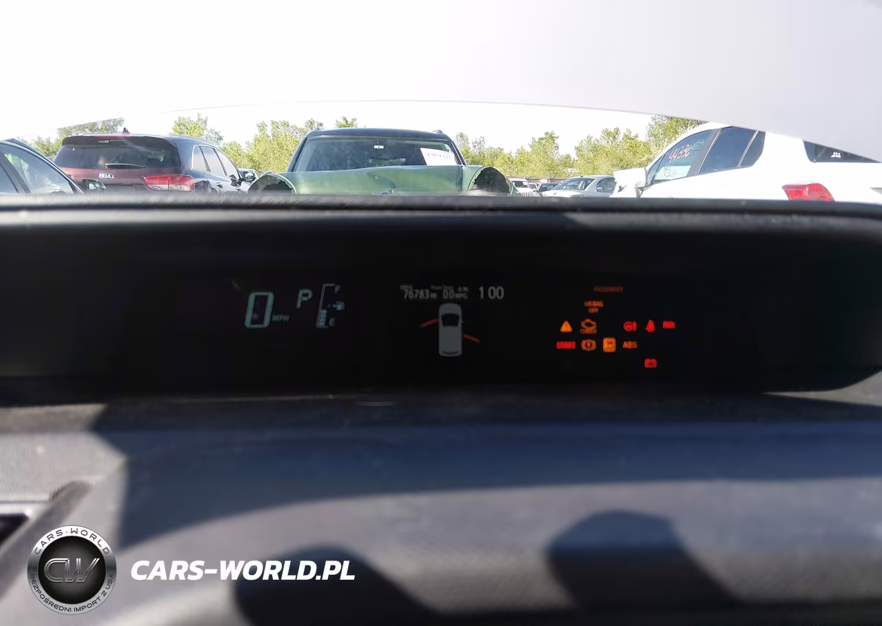 2016 Toyota Prius C Two VIN:JTDKDTB37G1119075 - 7