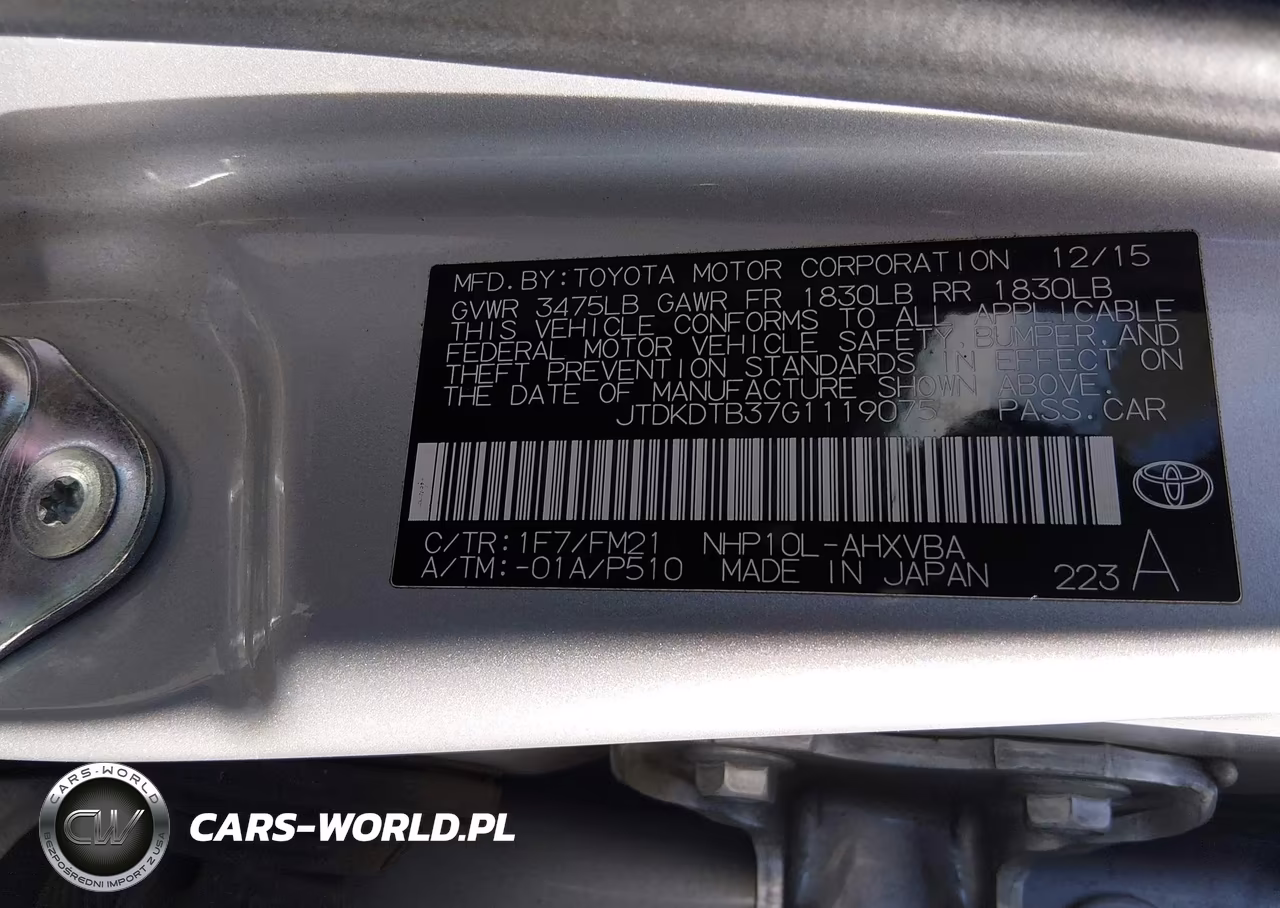 2016 Toyota Prius C Two VIN:JTDKDTB37G1119075 - 9