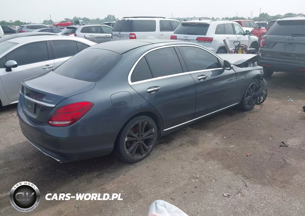 2015 Mercedes-Benz C 300 4Matic VIN:55SWF4KB2FU049370 - 4