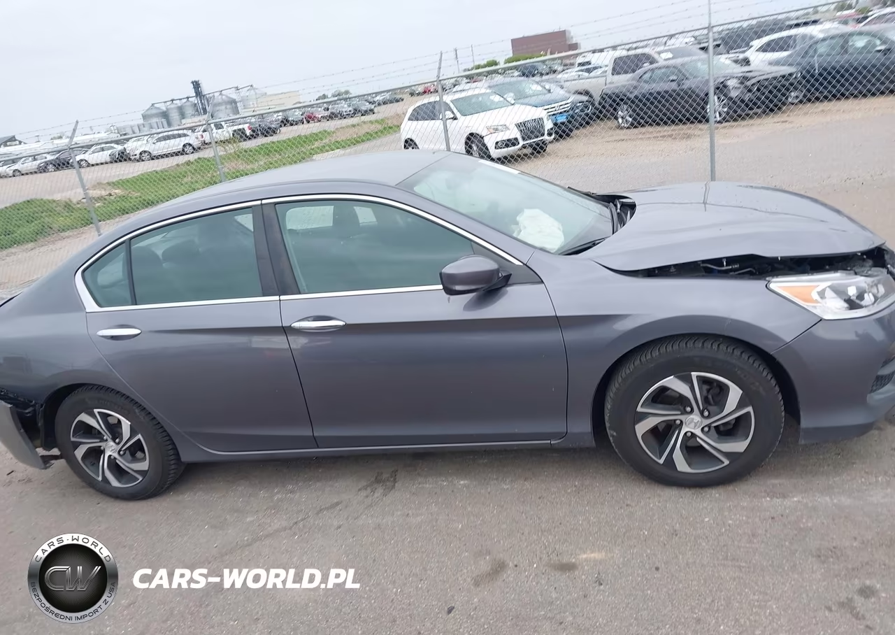 2017 Honda Accord Lx VIN:1HGCR2F32HA113326 - 13