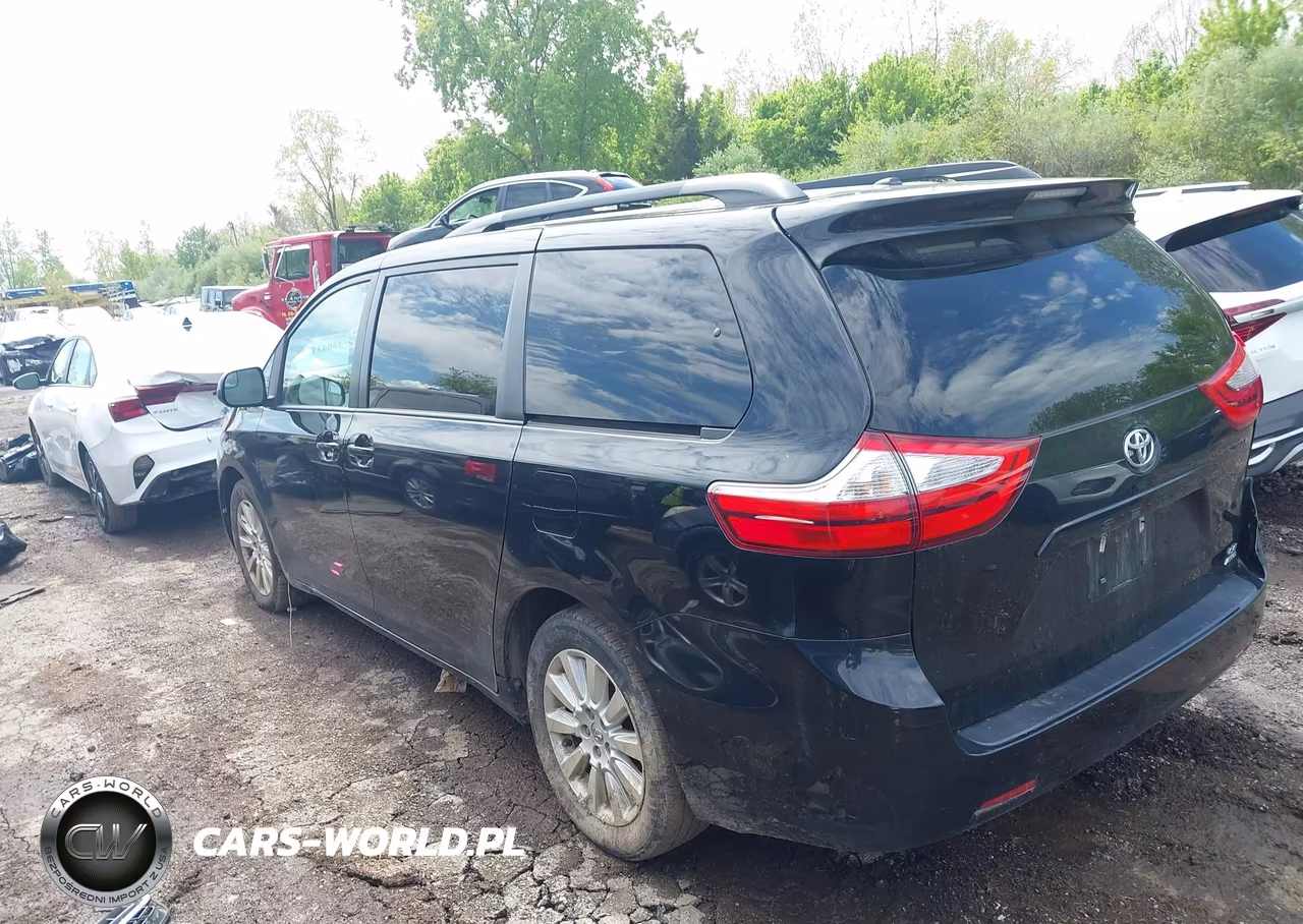 2015 Toyota Sienna Le 7 Passenger VIN:5TDJK3DC0FS112792 - 3