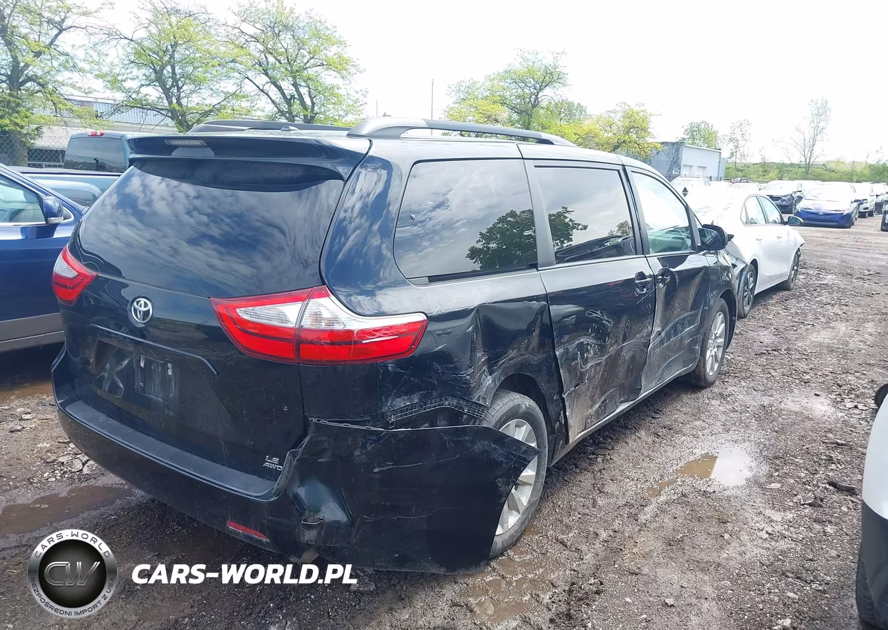 2015 Toyota Sienna Le 7 Passenger VIN:5TDJK3DC0FS112792 - 4