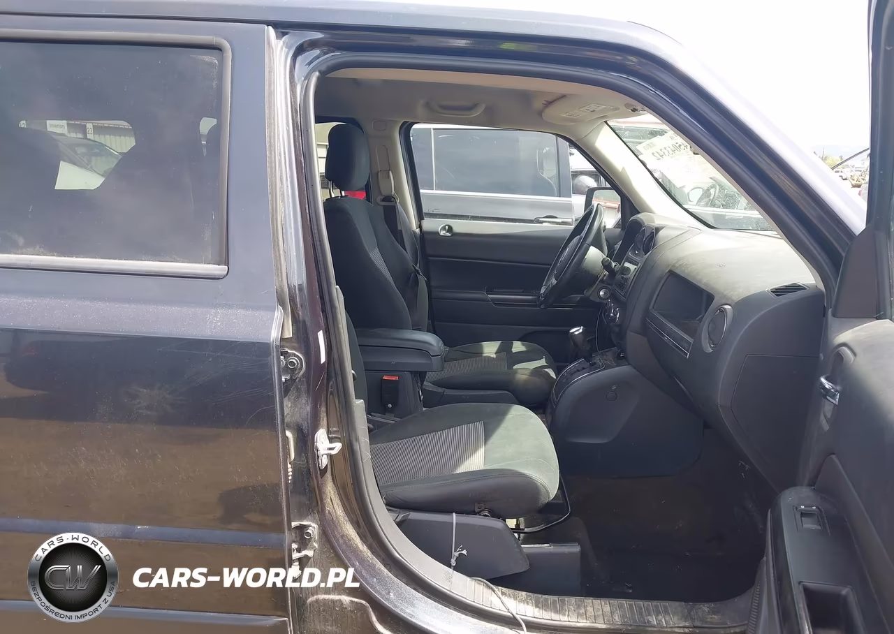 2014 Jeep Patriot Latitude VIN:1C4NJRFB1ED863289 - 5
