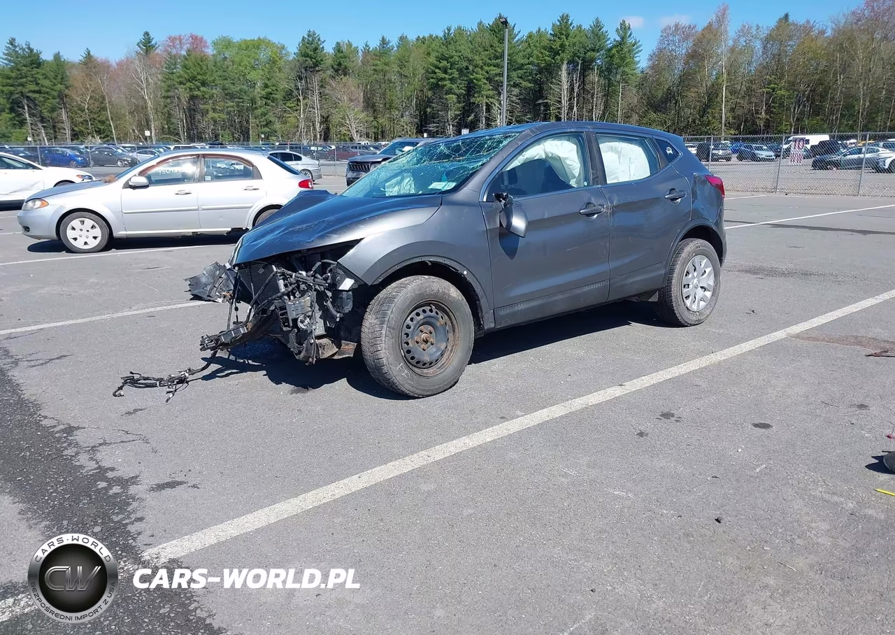 2018 Nissan Rogue Sport S VIN:JN1BJ1CR8JW265949 - 2