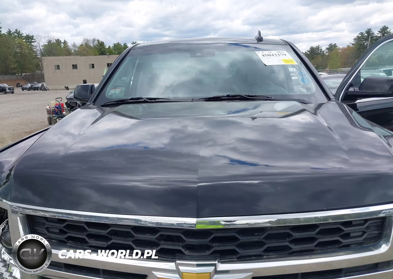 2019 Chevrolet Tahoe Lt VIN:1GNSKBKC2KR266714 - 10