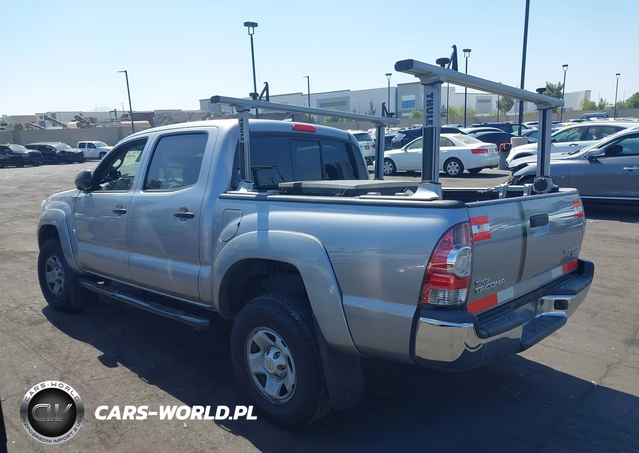 2015 Toyota Tacoma Prerunner VIN:5TFJX4GNXFX045746 - 3