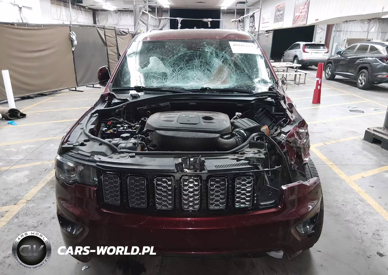 2018 Jeep Grand Cherokee Altitude 4X2 VIN:1C4RJEAG4JC407882 - 13