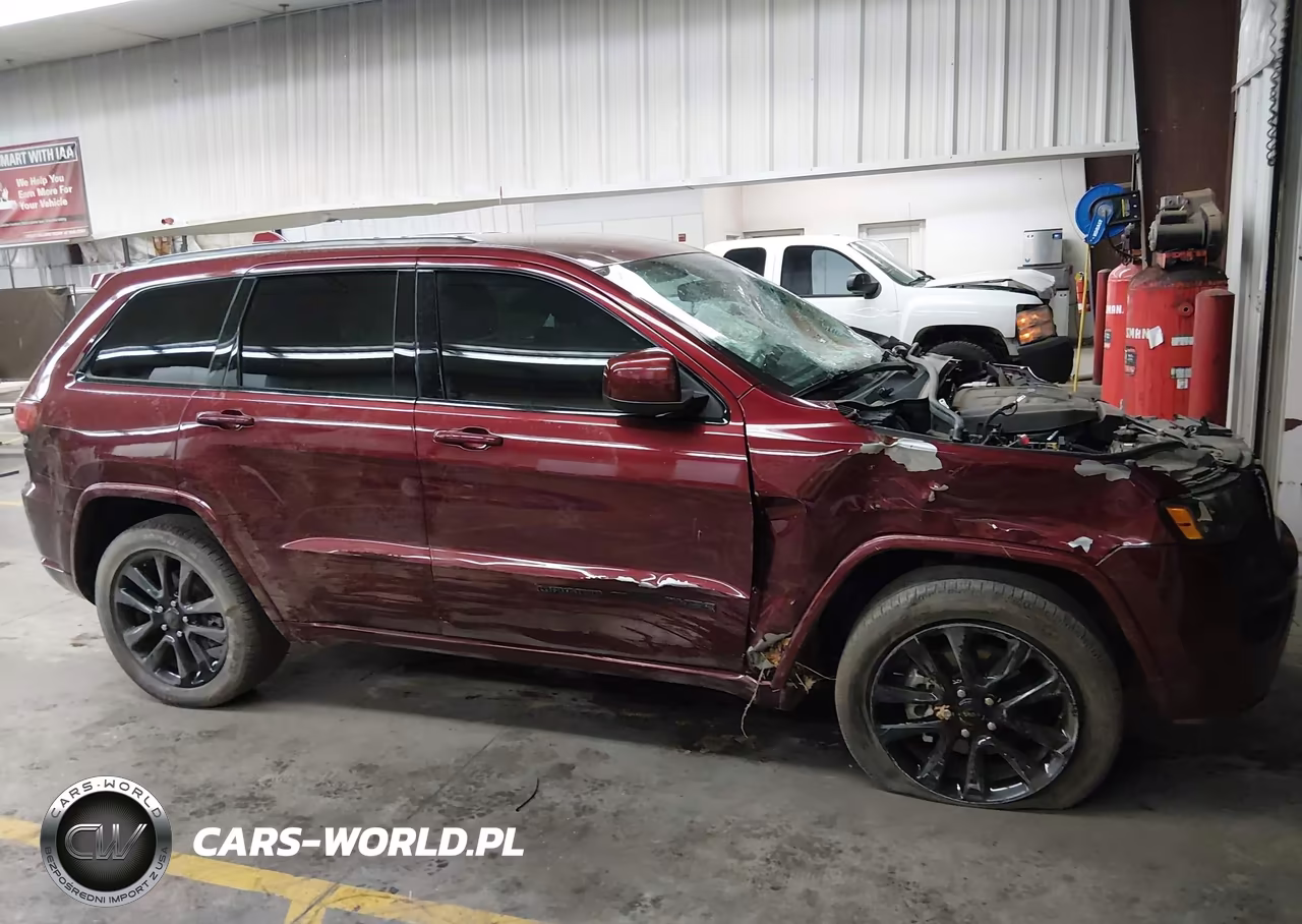 2018 Jeep Grand Cherokee Altitude 4X2 VIN:1C4RJEAG4JC407882 - 14