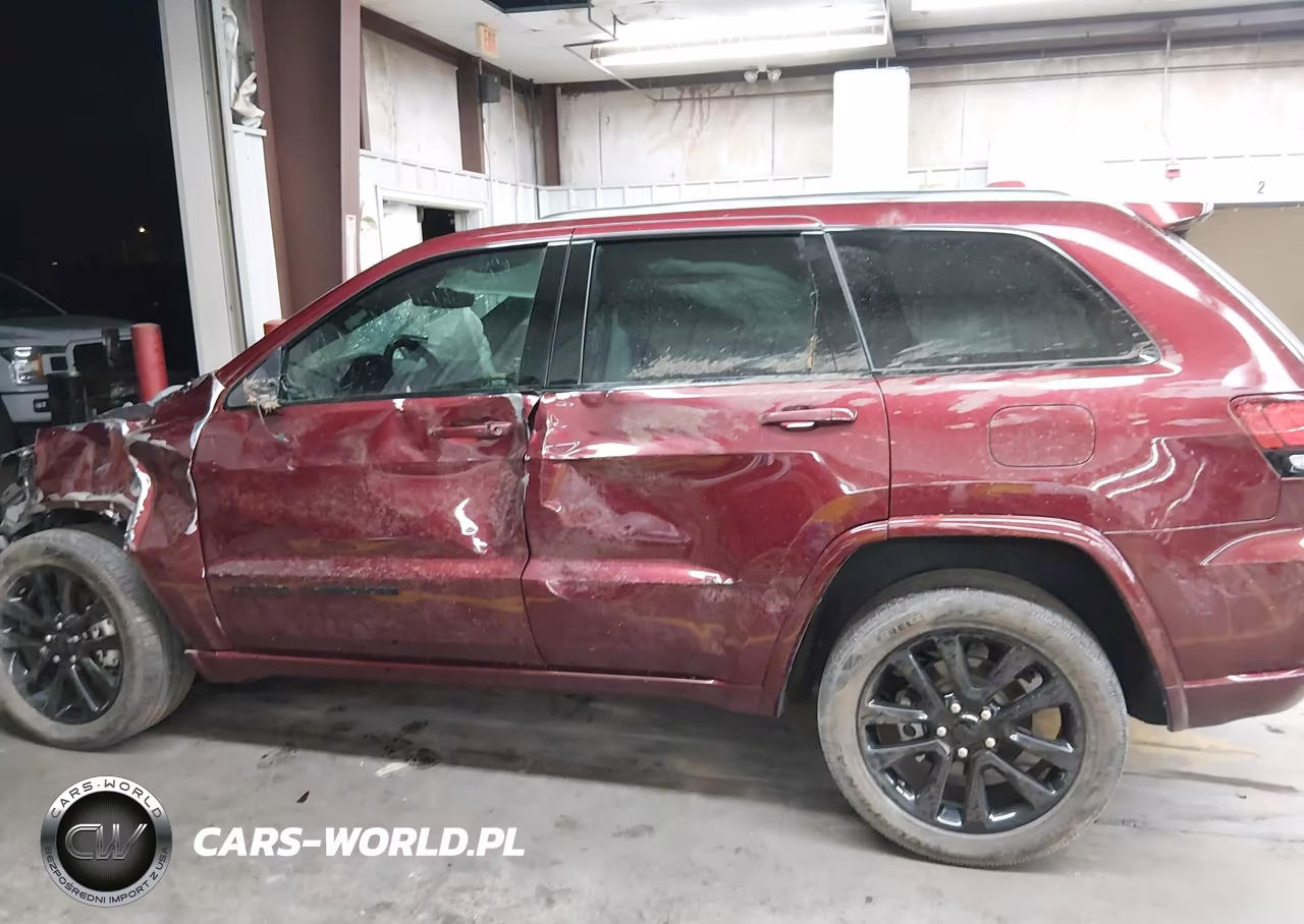 2018 Jeep Grand Cherokee Altitude 4X2 VIN:1C4RJEAG4JC407882 - 15