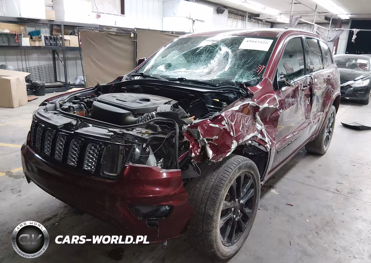 2018 Jeep Grand Cherokee Altitude 4X2 VIN:1C4RJEAG4JC407882 - 2