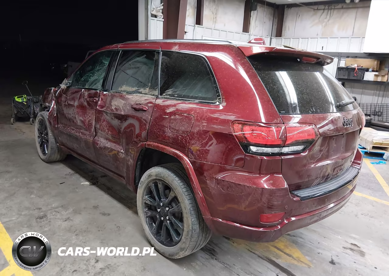 2018 Jeep Grand Cherokee Altitude 4X2 VIN:1C4RJEAG4JC407882 - 3