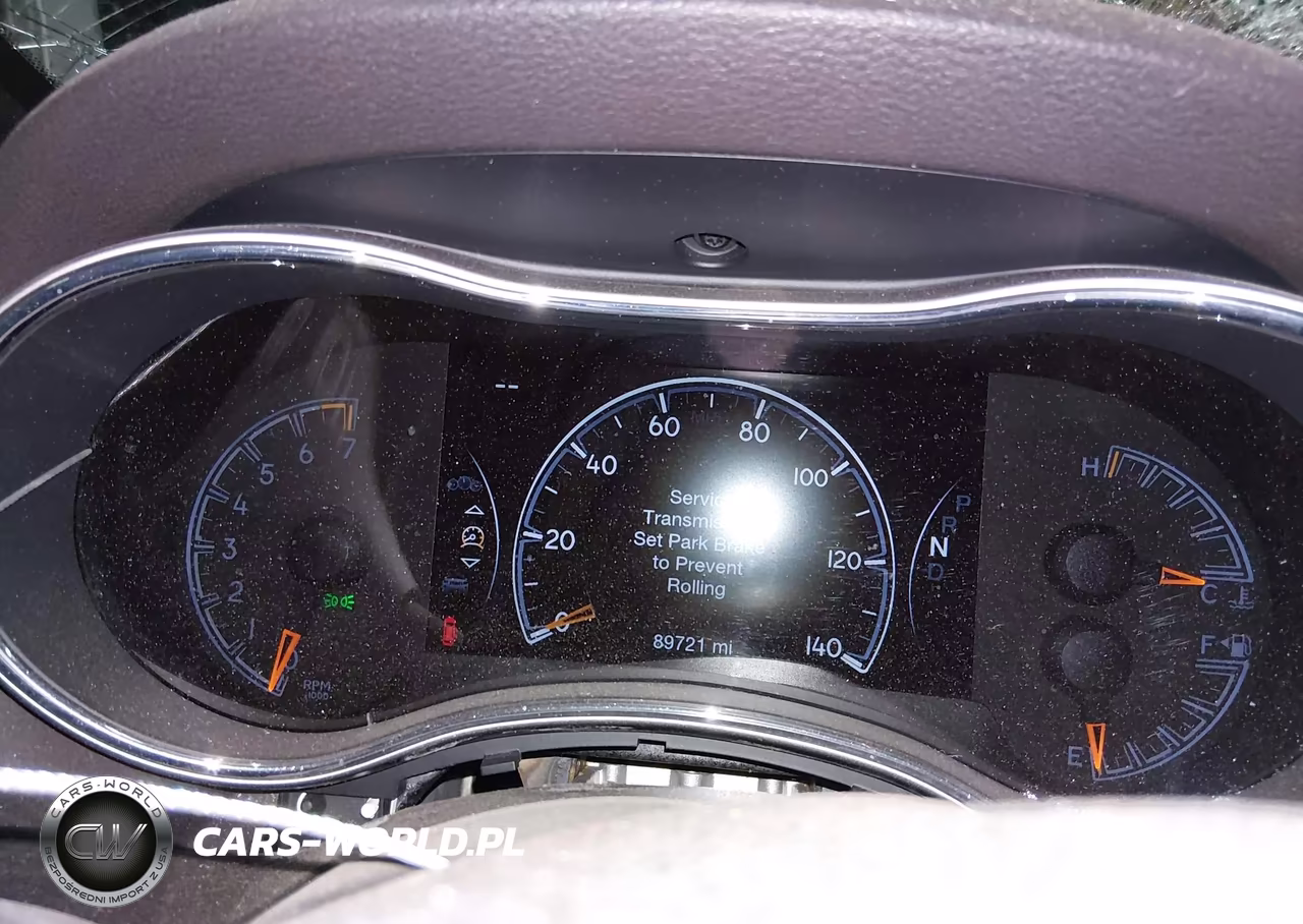 2018 Jeep Grand Cherokee Altitude 4X2 VIN:1C4RJEAG4JC407882 - 7