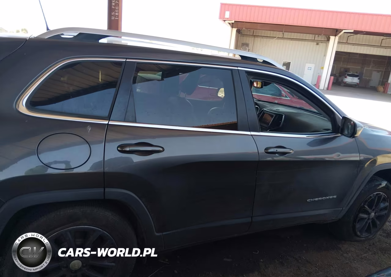 2020 Jeep Cherokee Latitude Plus 4X4 VIN:1C4PJMLB5LD604561 - 13