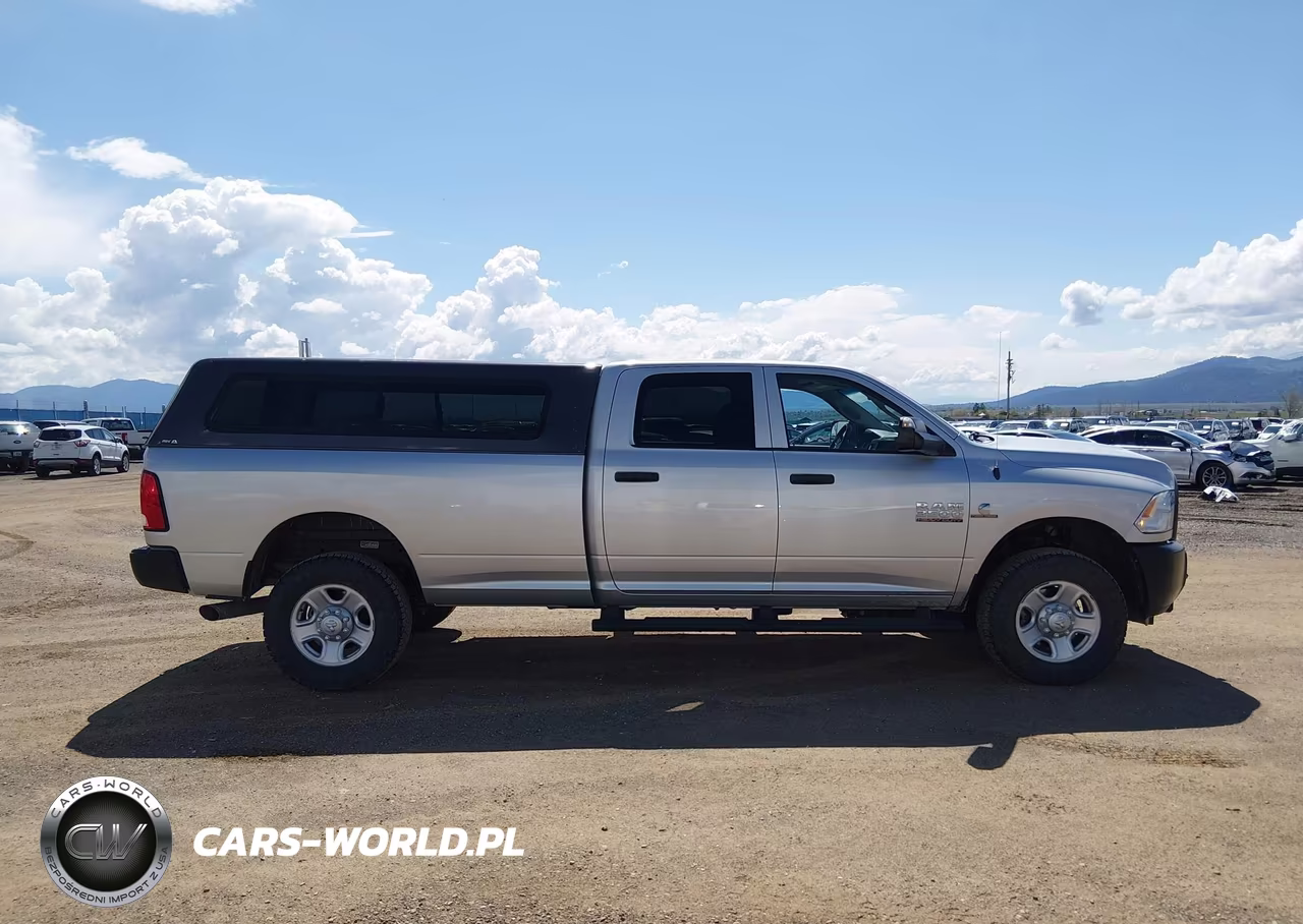 2017 Ram 3500 Tradesman 4X4 8' Box VIN:3C63R3GL6HG552430 - 13