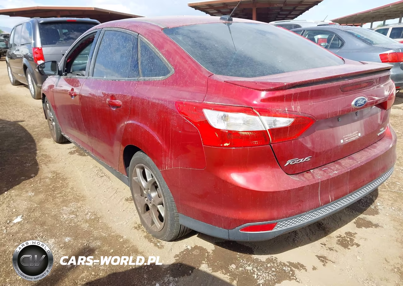2014 Ford Focus Se VIN:1FADP3F28EL210638 - 3