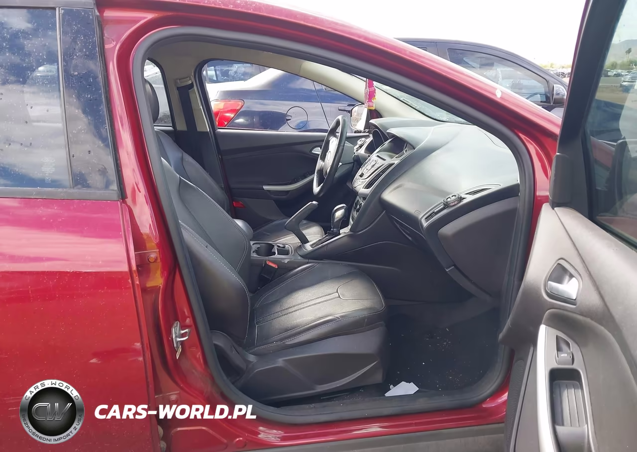 2014 Ford Focus Se VIN:1FADP3F28EL210638 - 5
