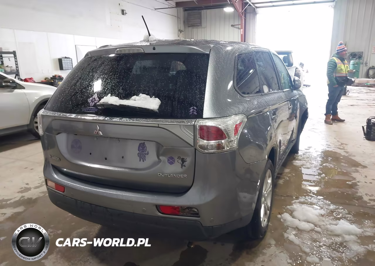 2014 Mitsubishi Outlander Se VIN:JA4AD3A33EZ017343 - 4