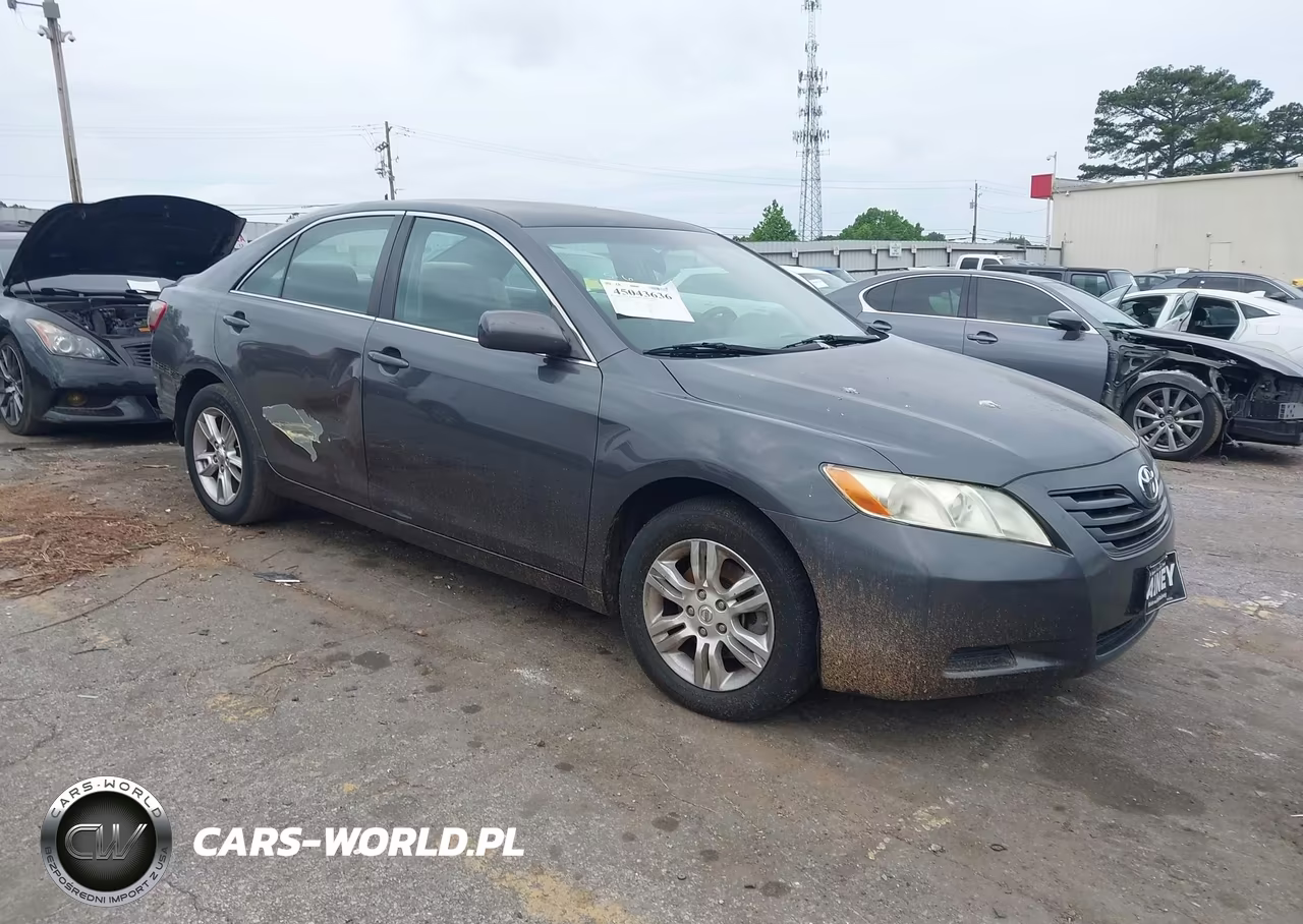 2009 Toyota Camry Le – zdjęcie 1 z 16