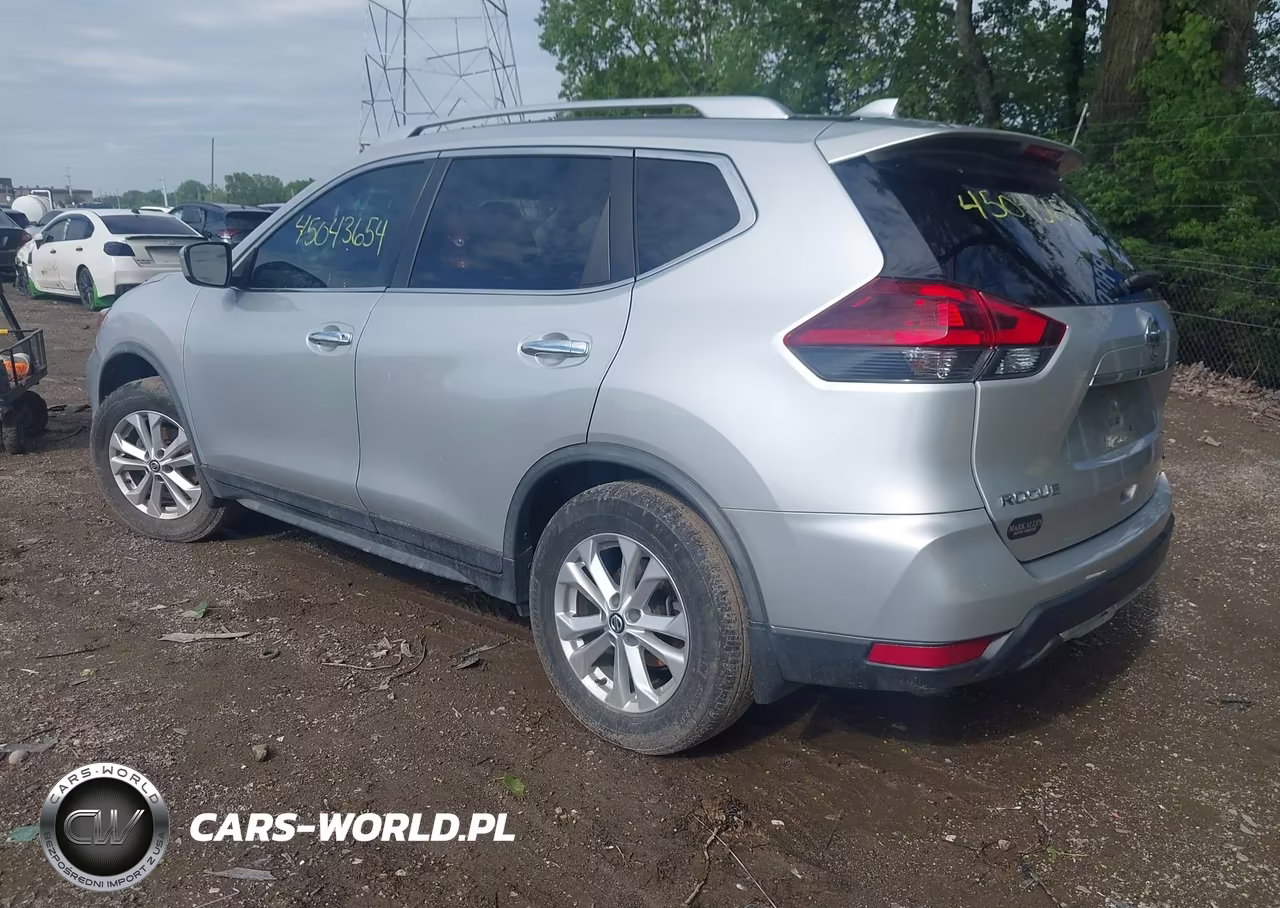 2018 Nissan Rogue S VIN:JN8AT2MT6JW470399 - 3