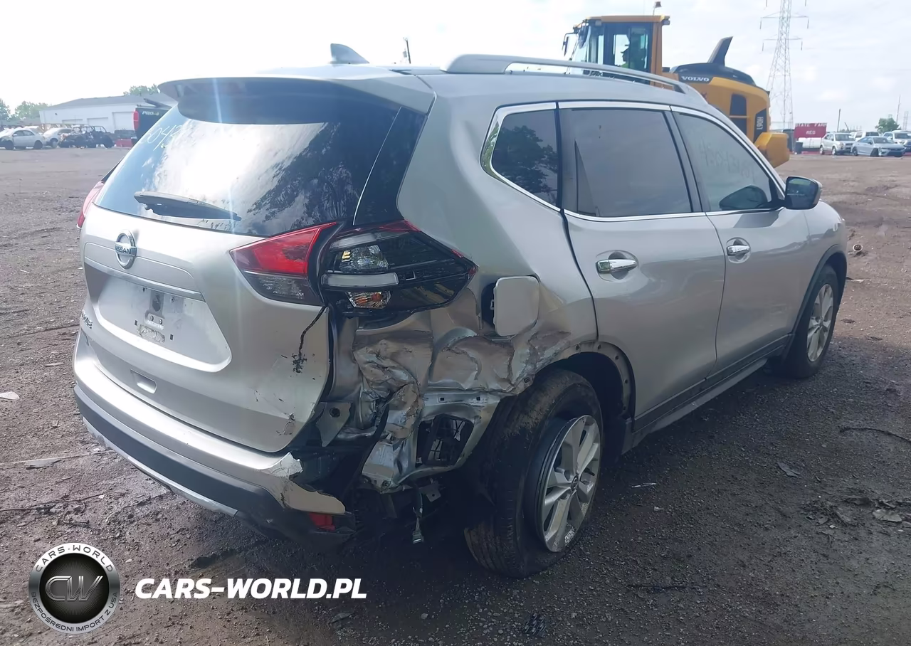 2018 Nissan Rogue S VIN:JN8AT2MT6JW470399 - 4
