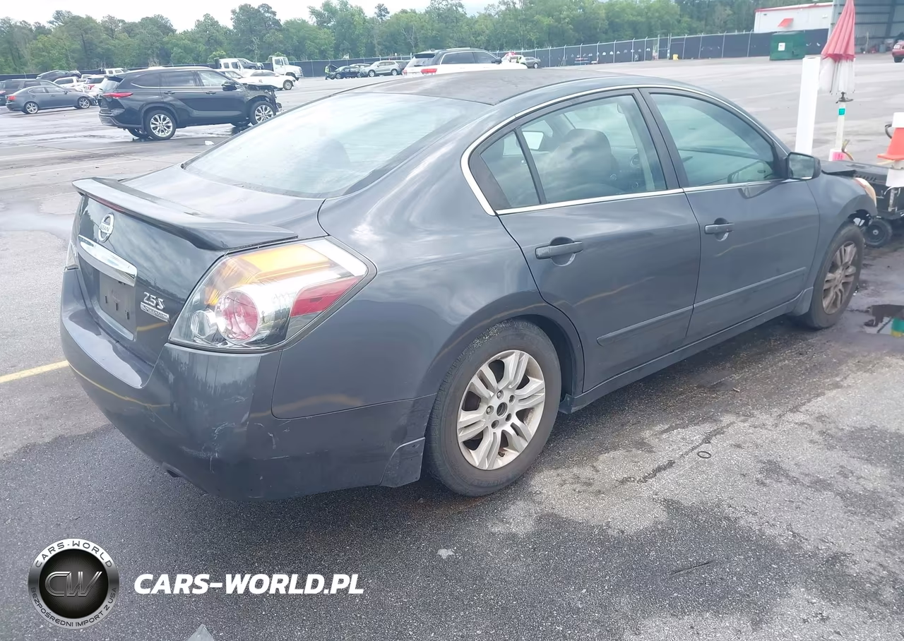 2011 Nissan Altima 2.5 S VIN:1N4AL2AP4BN404188 - 4