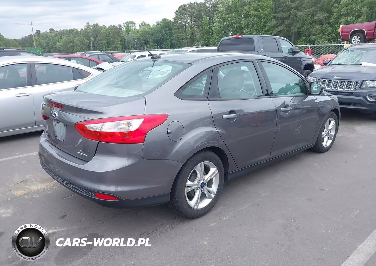 2014 Ford Focus Se VIN:1FADP3F27EL112541 - 4