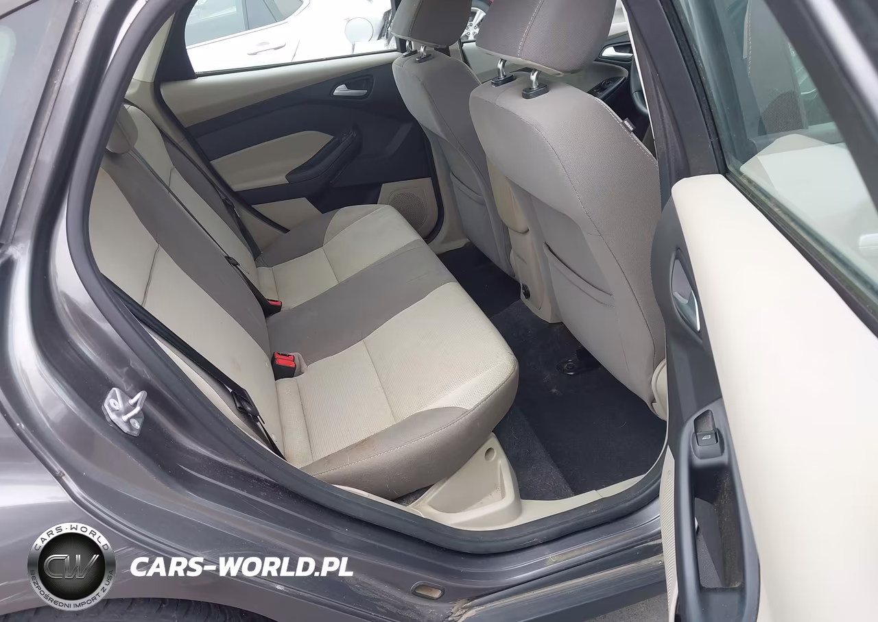 2014 Ford Focus Se VIN:1FADP3F27EL112541 - 8