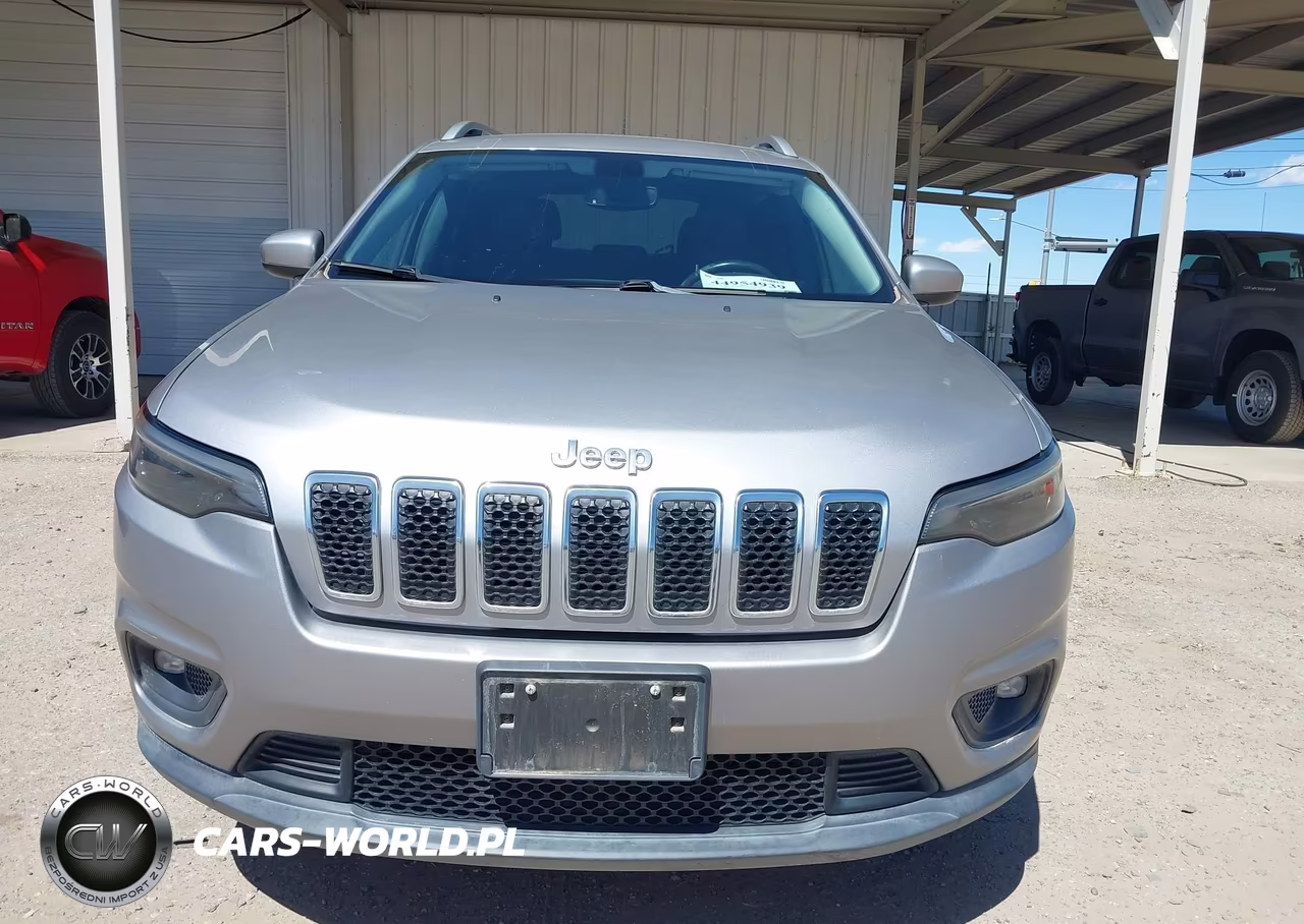 2019 Jeep Cherokee Latitude Plus 4X4 VIN:1C4PJMLB7KD226922 - 13
