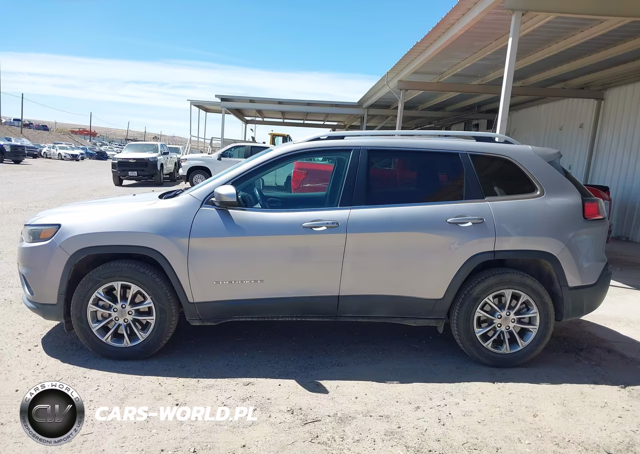 2019 Jeep Cherokee Latitude Plus 4X4 VIN:1C4PJMLB7KD226922 - 15