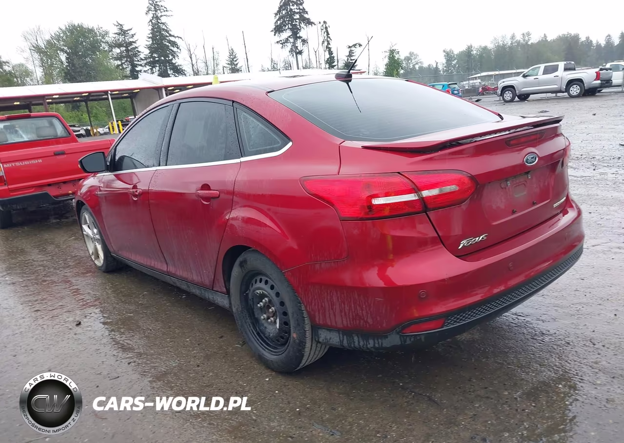 2015 Ford Focus Titanium VIN:1FADP3J20FL325131 - 3