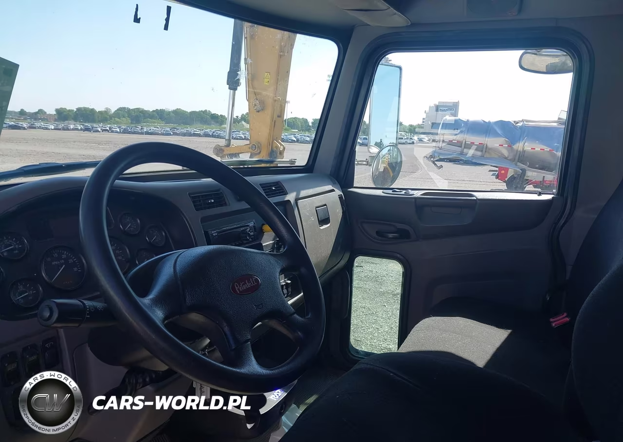 2018 Peterbilt 337 VIN:2NP2HM6X1JM432915 - 7