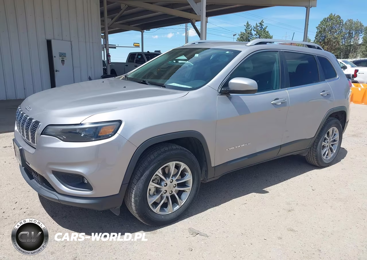 2019 Jeep Cherokee Latitude Plus 4X4 VIN:1C4PJMLB5KD226921 - 2