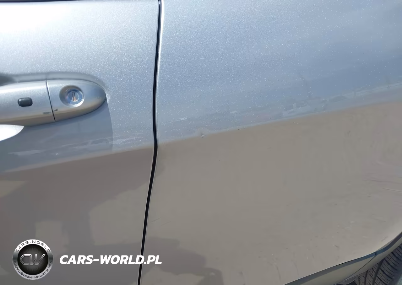 2019 Jeep Cherokee Latitude Plus 4X4 VIN:1C4PJMLB5KD226921 - 6
