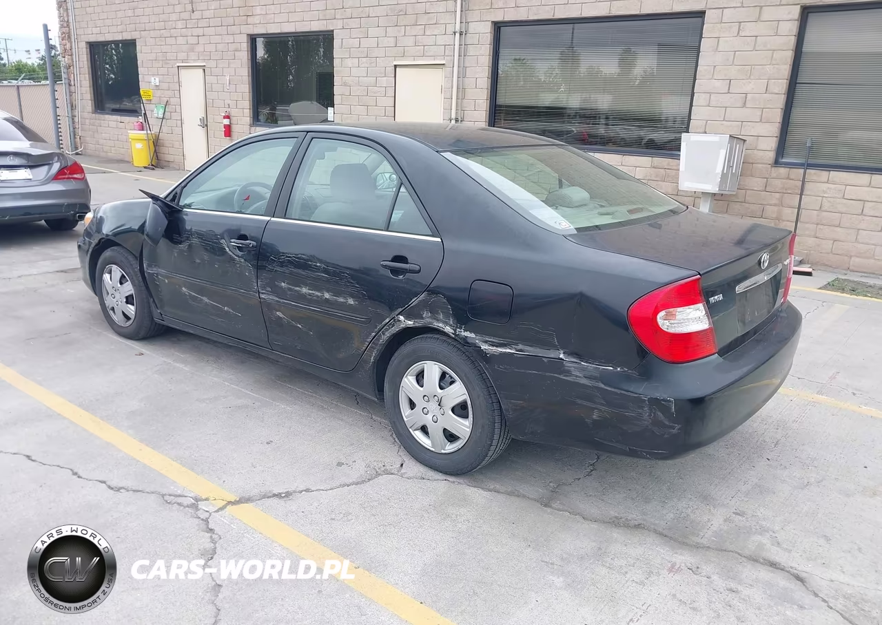 2004 Toyota Camry Le VIN:4T1BE32K94U262619 - 3