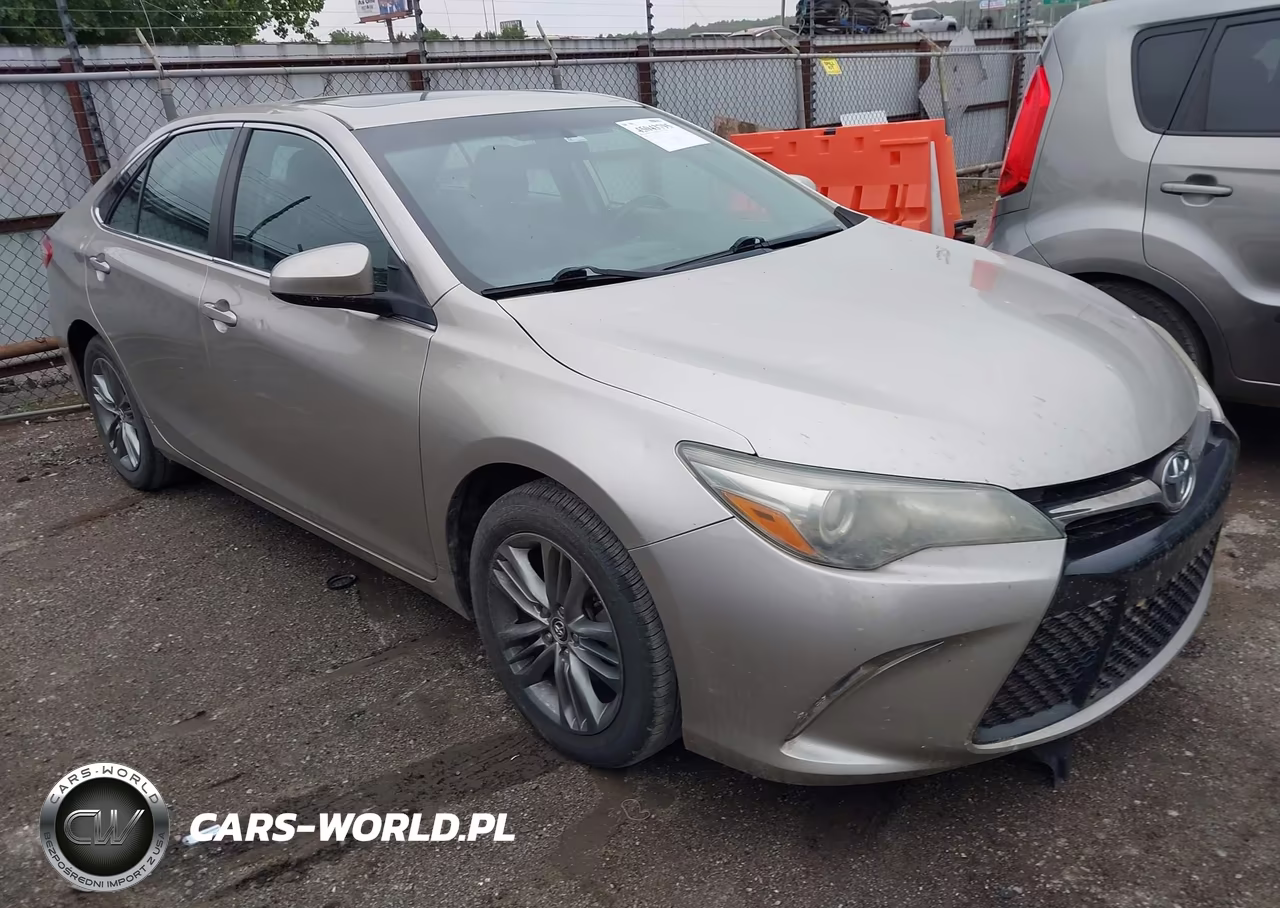 2016 Toyota Camry Se – zdjęcie 1 z 17