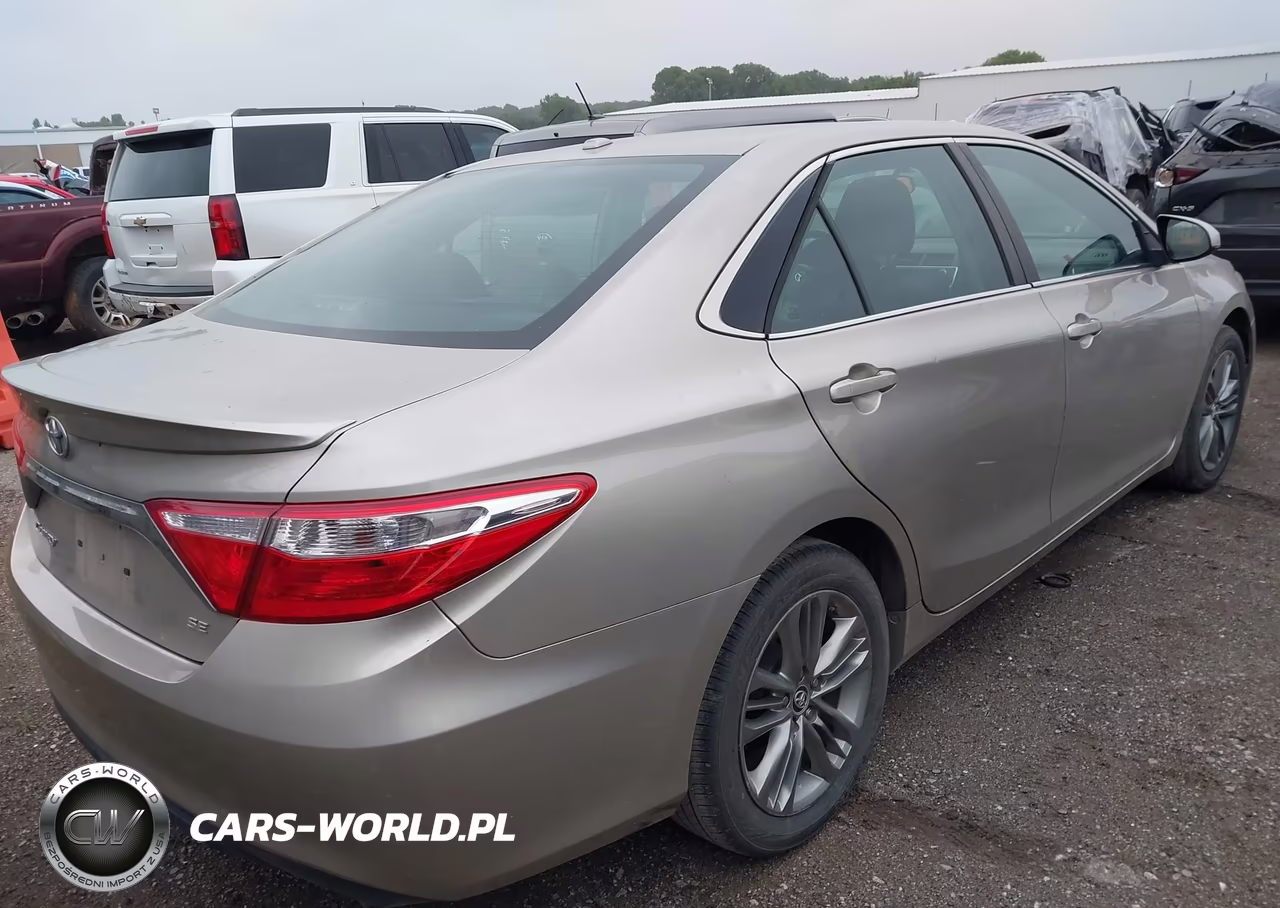 2016 Toyota Camry Se VIN:4T1BF1FK5GU545647 - 4
