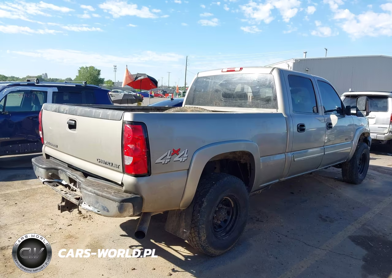 2003 Chevrolet Silverado 2500Hd Ls VIN:1GCHK23183F109918 - 4