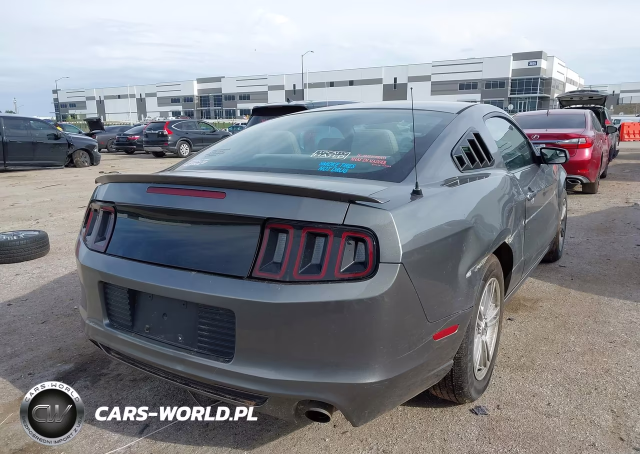 2013 Ford Mustang V6 VIN:1ZVBP8AM7D5226708 - 4
