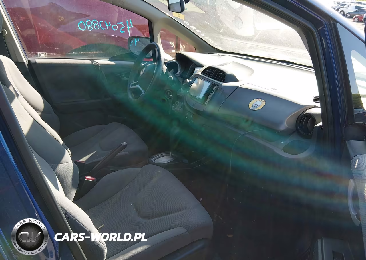 2013 Honda Fit VIN:JHMGE8H32DC018712 - 5