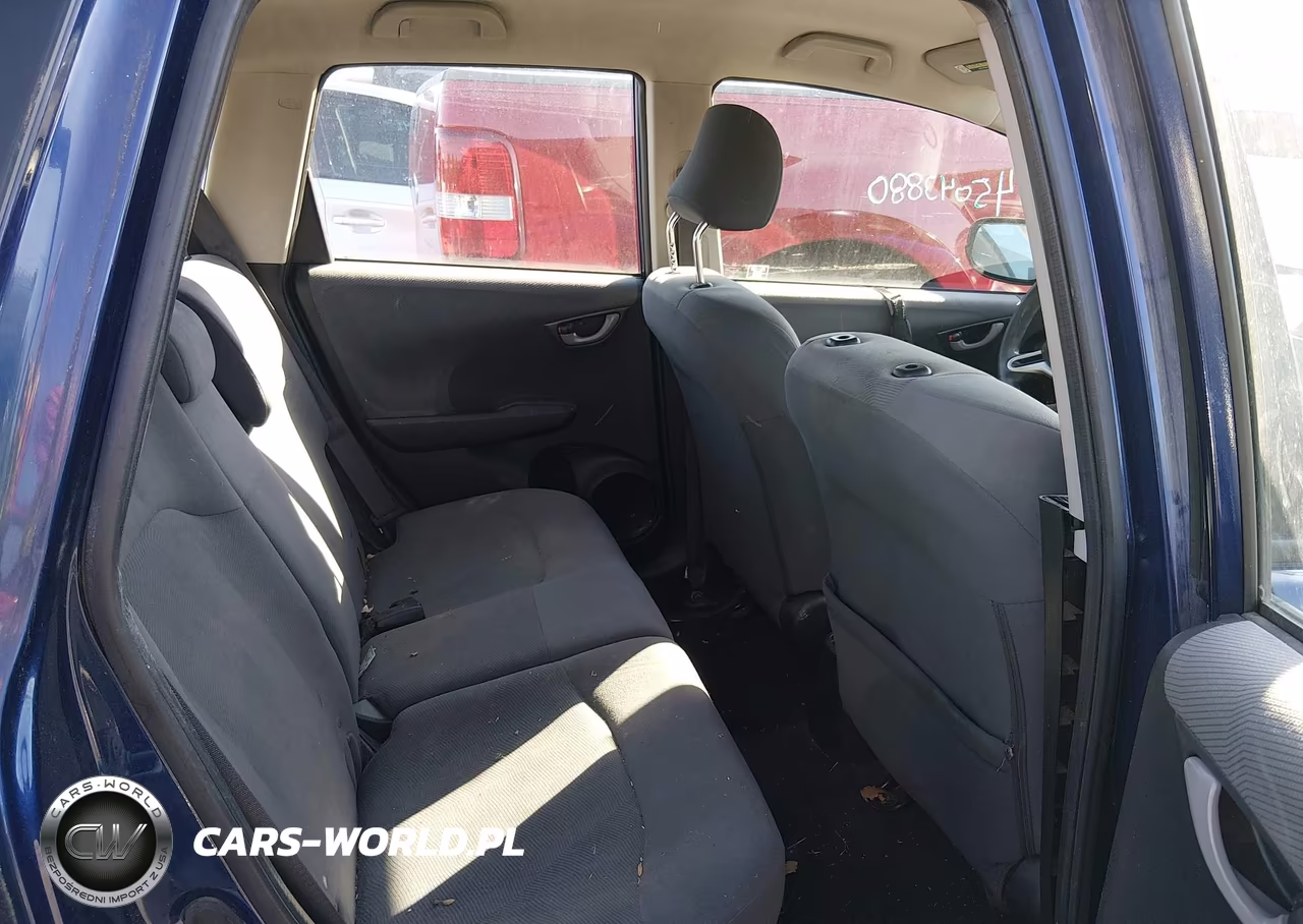 2013 Honda Fit VIN:JHMGE8H32DC018712 - 8